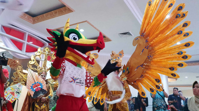 Maskot ASEAN School Games 2019 diambil dari Warak Ngendhog yang mencerminkan nilai persatuan dalam keberagaman. Foto: Karina N. Shabrina/kumparan