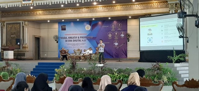Diseminasi Kebijakan Perdagangan di dengan tema "Muda, Kreatif, dan Produktif di Era Digital 4.0" di Universitas Tanjungpura, Pontianak, Selasa (25/6). Foto: Teri