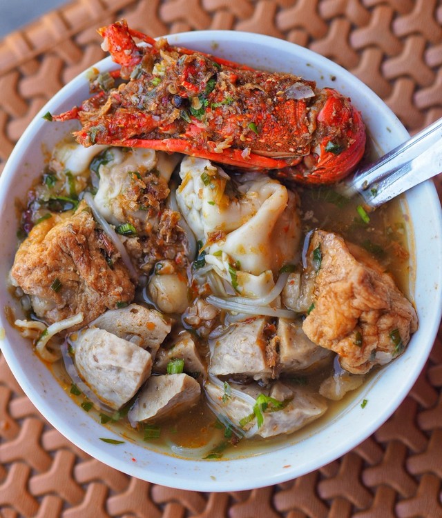 Bakso Lobster - By @eattemptationsby
