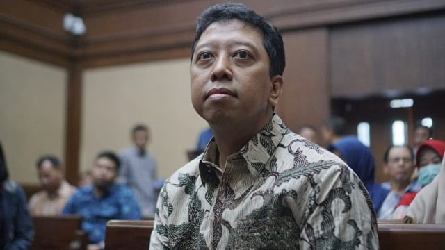 Mantan Ketua Umum PPP Romahurmuziy di Pengadilan Tipikor, Jakarta, Rabu (26/6). Foto: Iqbal FIrdaus/kumparan