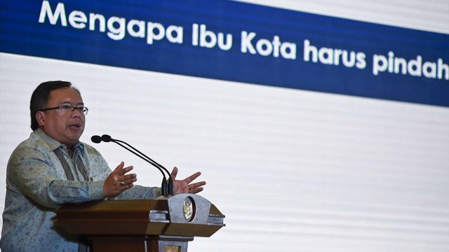 Menteri PPN/Kepala Bappenas Bambang Brodjonegoro memaparkan rencana pemindahan ibu kota dalam diskusi nasional di Kementerian PPN/Bappenas, Jakarta, Rabu (26/6). Foto: ANTARA FOTO/Galih Pradipta