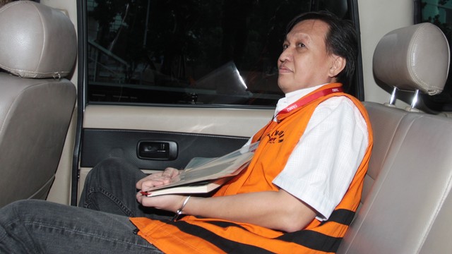 Pemeriksaan Bernard Hanafi, KPK