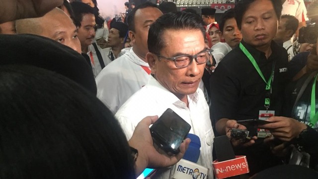 Kepala Staf Kepresidenan Moeldoko di acara halal bi halal relawan Jokowi