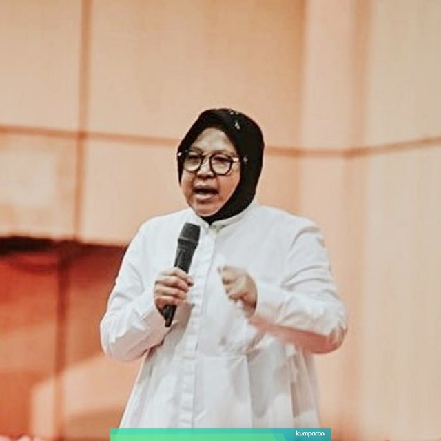 Walikota Surabaya, Tri Rismaharini ssat menjadi pembicara dihadapan lembaga dan SMP dibawah naungan ayasan Nahdlatul Ulama (NU) se-Kota Surabaya. Foto: Instagram/ @Surabaya
