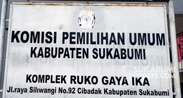 Plang kantor KPU Kabupaten Sukabumi. | Sumber Foto:Istimewa