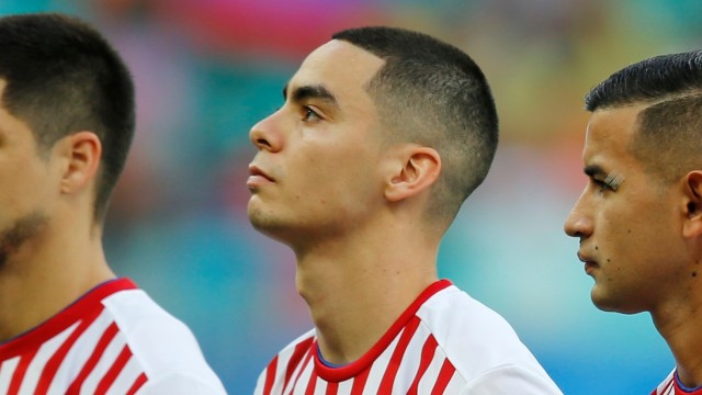 Miguel Almiron (tengah), andalan Timnas Paraguay. Foto: REUTERS/Luisa Gonzalez