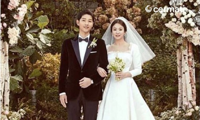 Song Song Couple.jpg
