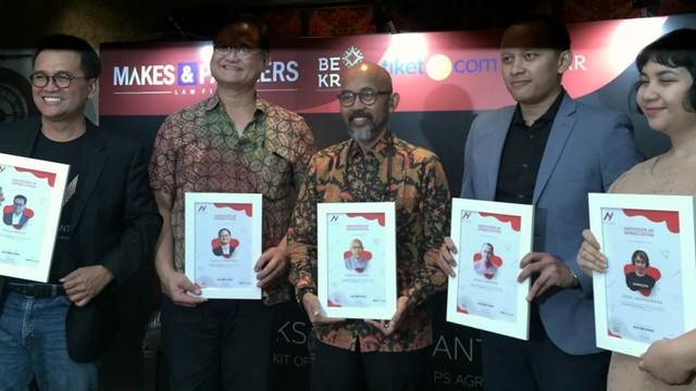 Peluncuran aplikasi The First oleh Makes & Partners