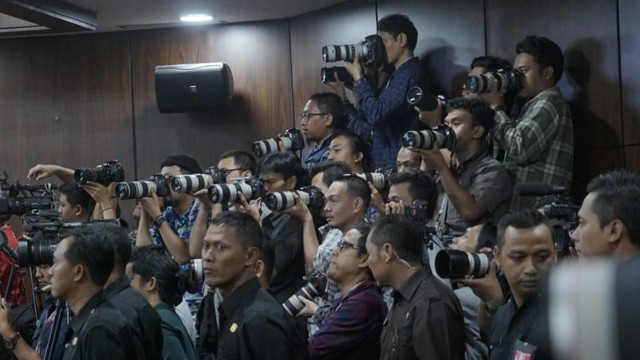 Ilustrasi wartawan foto. Foto: Helmi Afandi/kumparan