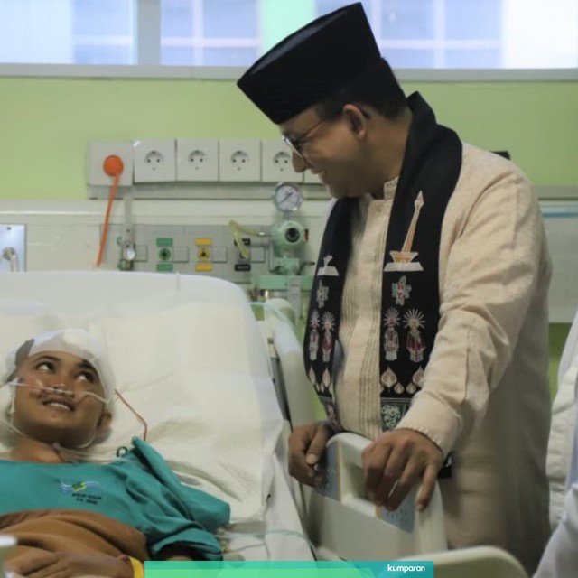 Gubernur Anies Baswedan jenguk Sellha PPSU. Foto: Dok. Kominfotik Jakarta Utara