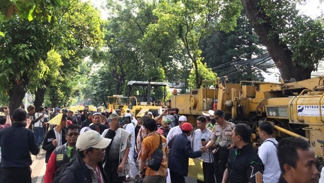 Massa aksi MK menyambangi Komnas HAM