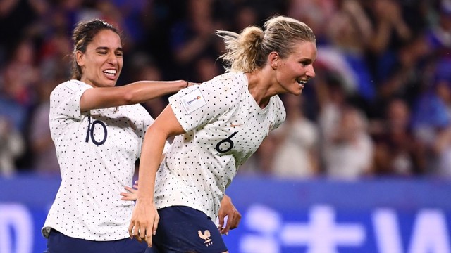 10 Pesepak Bola Wanita dengan Gaji Tertinggi, Ada Peraih Ballon d'Or (26559)