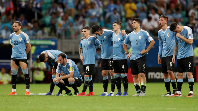Timnas Uruguay melakoni adu penalti kontra Peru pada perempat final Copa America 2019. Foto: Ricardo Moraes/Reuters