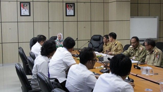 Rapat antara Pemkab Bojonegoro bersama BBWS Bengawan Solo, terkait rencana pembangunan Bendung Gerak Karangnongko, Senin (01/07/2019).