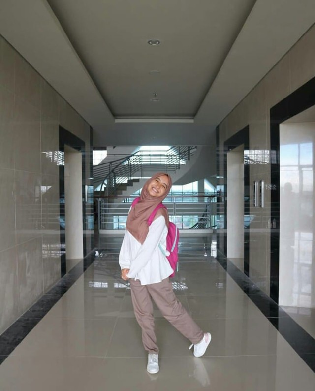 7 Potret Arafah Rianti, Komika Sukses yang Kian Memesona (293491)