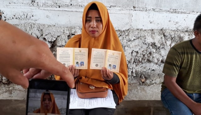 Hervina Binti Ambo Tuwo (28) melaporkan suaminya sendiri, Ansar Bin Mustamin (32), warga Dusun Lembang, Desa Salemba, Kecamatan Ujung Loe, di Mapolres Bulukumba, Senin (1/7). Foto: Makassar Indeks