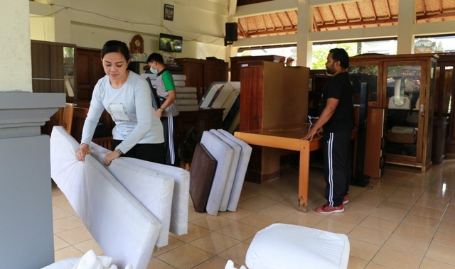 Persiapan renovasi rumah jabatan Bupati Klungkung, Selasa (2/7) - kanalbali/KR7