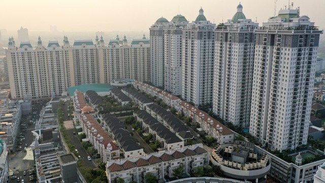 Foto aerial suasana perumahan "The Villas" yang berada di atas Mal Of Indonesia (MOI), kawasan Kelapa Gading, Jakarta, Selasa (2/7). Foto: ANTARA FOTO/Nova Wahyudi