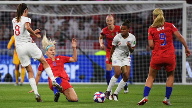 Semifinal Piala Dunia Wanita antara Inggris dan Amerika Serikat. Foto: AFP/Jean-Pierre Clatot