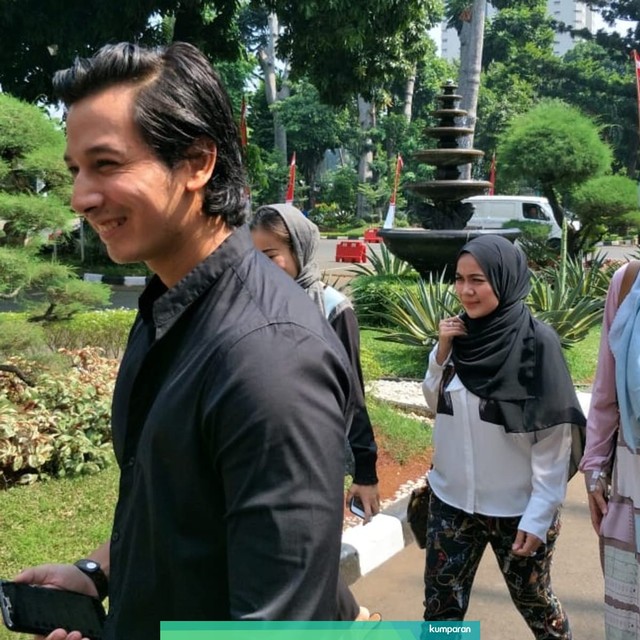 Fairuz dan Sonny di Polda Metro Jaya. Foto: Ainul Qalbi/kumparan