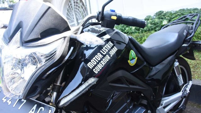 Ini Spesifikasi Motor  Listrik  yang Ditunggangi Ridwan 