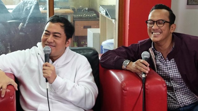 GMHR Radiothlon 34 Jam, Ghofar Hilman, Steny Agustaf dan Pandji Pragiwaksono