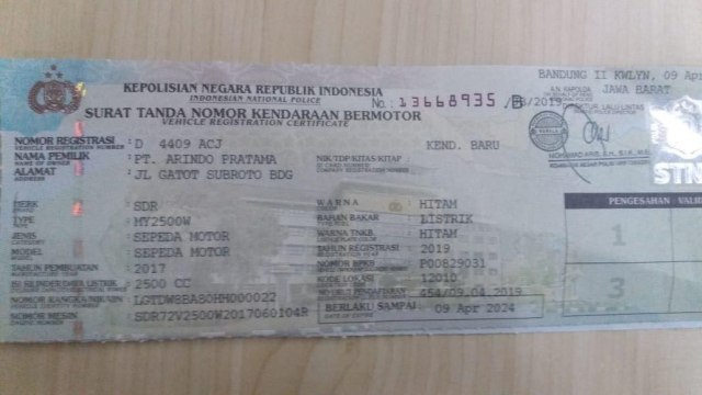 STNK Motor Listrik SDR yang digunakan Gubernur Jawa Barat Ridwan Kamil. Foto: Istimewa