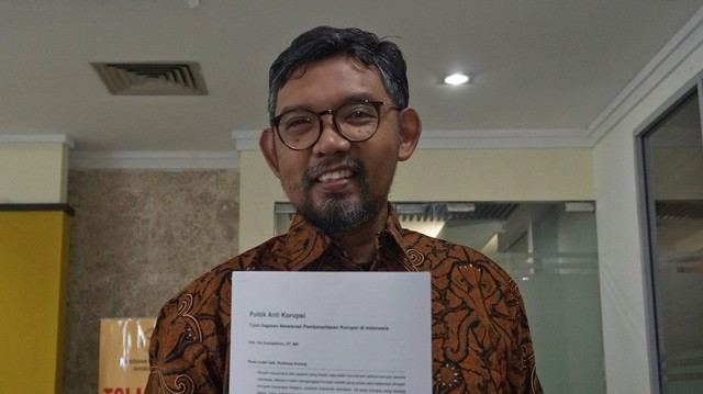 Sujanarko, Pejabat KPK yang Dapat Penghargaan dari Jokowi, tapi Tak Lulus TWK (365035)