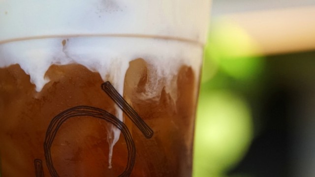 Varian Minuman di Cafe KOI The. Foto: Retno Wulandhari Handini/kumparan