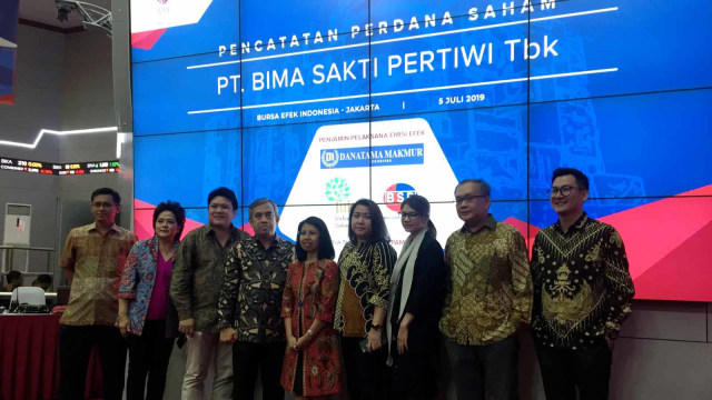 Perusahaan sektor properti, PT Bima Sakti Pertiwi Tbk resmi mencatatkan saham perdana di Bursa Efek Indonesia (BEI). Foto: Selfy Sandra Momongan/kumparan