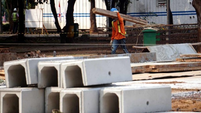 Proyek MRT fase II di Taman Monas