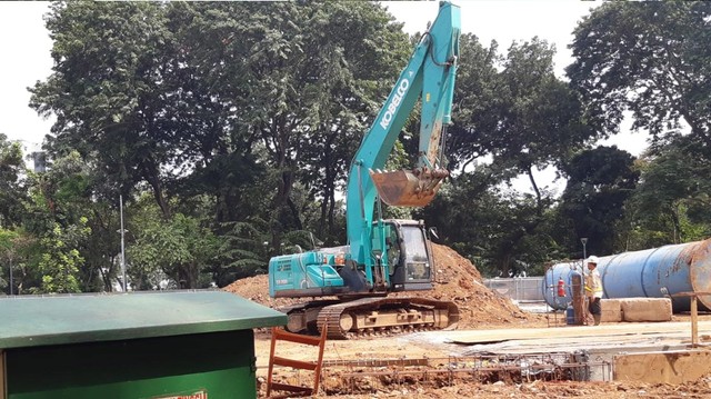 Proses pembangunan fase 2 MRT Taman Monas Jakarta.