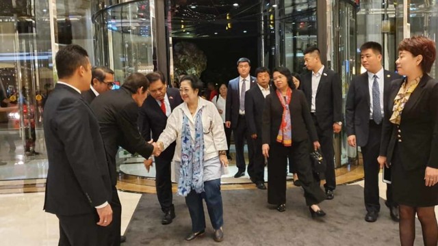 Tiba di Beijing, Megawati Akan Jadi Pembicara di World 