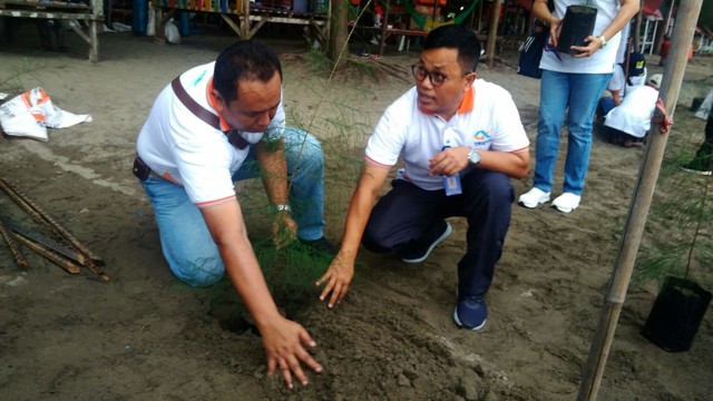 Bakti Pantai BKIPM Padang Peduli Lingkungan Kawasan Wisata (27347)