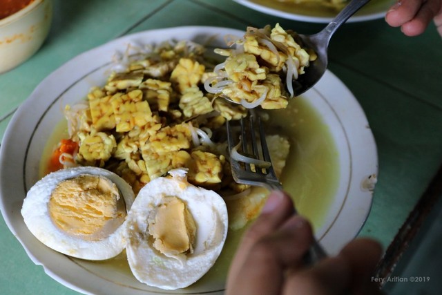 Orem-orem akan terasa lebih nikmat jika dijadikan menu sarapan. (Foto: Fery Arifian)