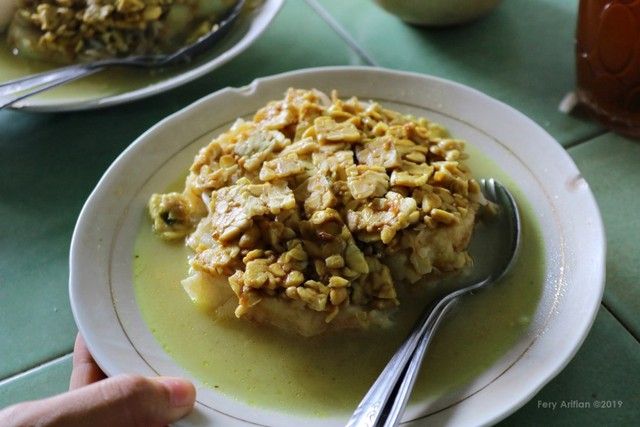 Bisa dinikmati dalam keadaan bening tanpa campuran kecap atau sambal. (Foto: Fery Arifian)
