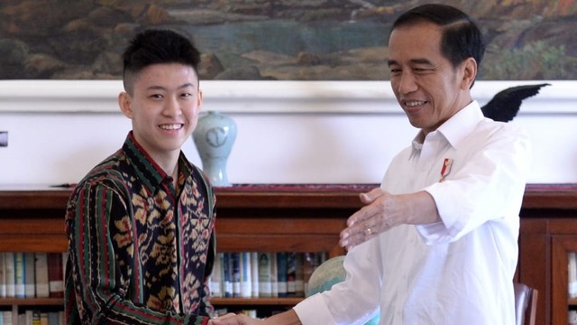 Suasana pertemuan Rich Brian dan Presiden Joko Widodo di Istana Bogor. Foto: Biro Pers Sekretariat Presiden/Kris