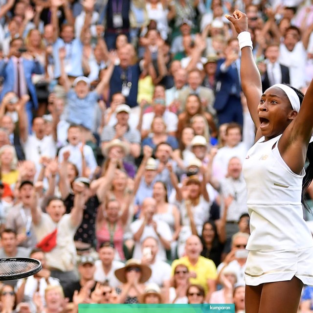 Coco Gauff merayakan kemenangan di babak ketiga tunggal putri Wimbledon 2019. Foto: REUTERS/Toby Melville