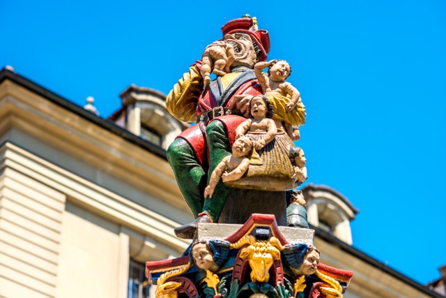 Penampakan Patung Kindlifresser di Bern, Swiss Foto: Shutter Stock