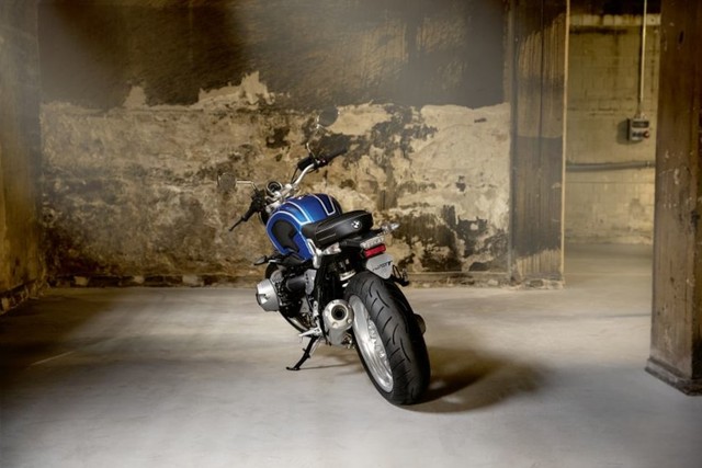 BMW R nineT/5 edisi 50 tahun