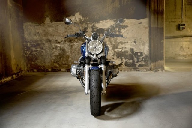 BMW R nineT/5 edisi 50 tahun