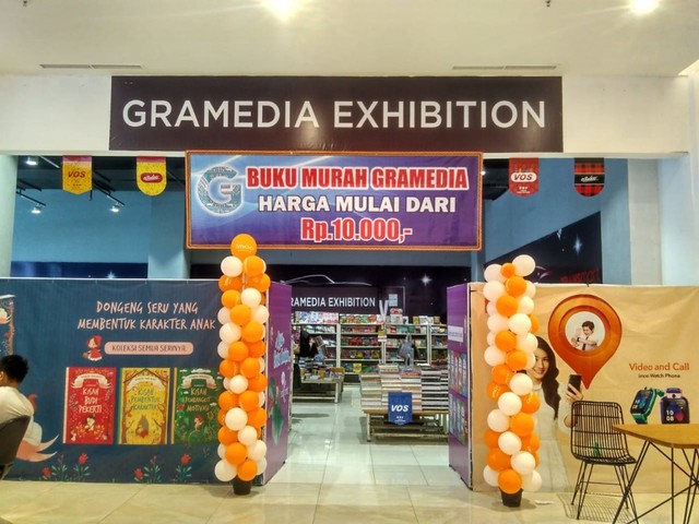  Gramedia Exhibition gelar bazar buku murah di Toko Gramedia Transmart, Senin (8/7) | Foto : Sidik Aryono/Lampung Geh
