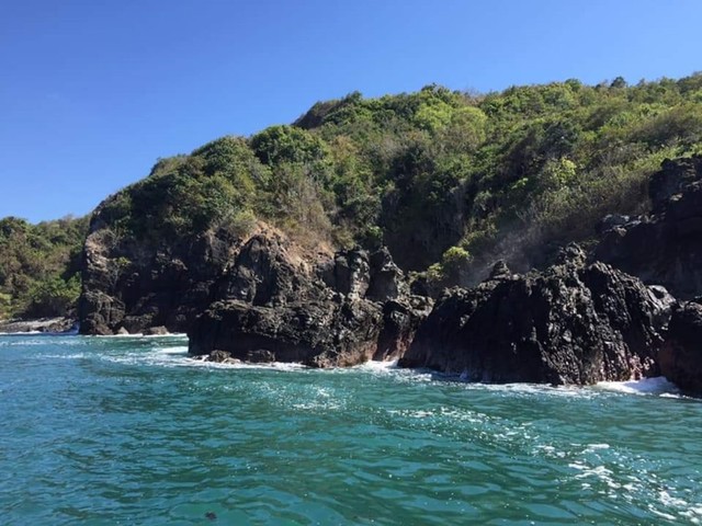 Teluk Cempi, Potensi Wisata Bawah Laut di Dompu, NTB (8944)
