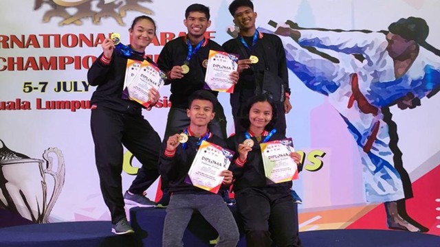 KONTINGAN Atlet Karate Pelalawan, Riau, membawa pulang lima medali emas dan satu perunggu dalam kejuaraan internasional 20th Milo International Karate Championship 2019, 5-7 Juli 2019, di Kuala Lumpur, Malaysia.  