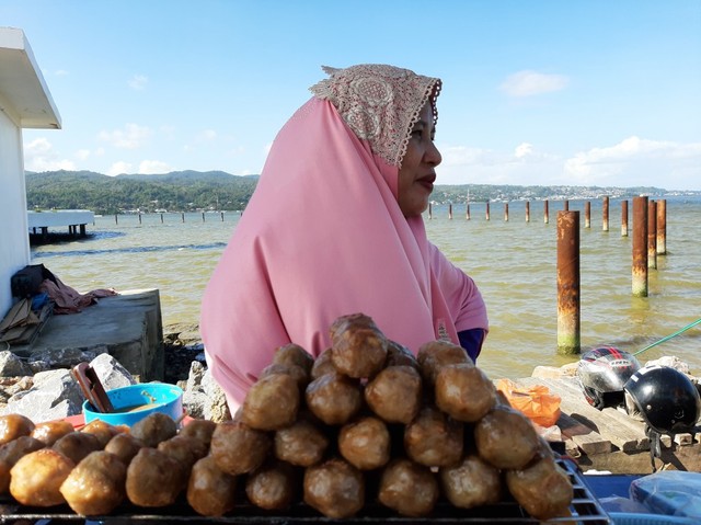 Kisah Tukang Bakso Asal Kendari Menabung 26 Tahun Demi Naik Haji