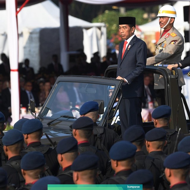 Presiden Joko Widodo menghadiri puncak perayaan HUT ke-73 Bhayangkara. Foto: ANTARA FOTO/Wahyu Putro A
