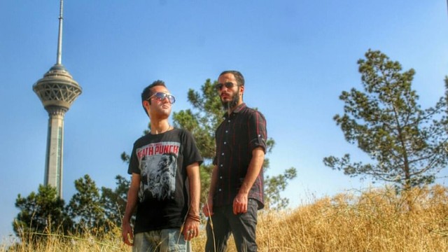 Band metal asal Iran, Confess