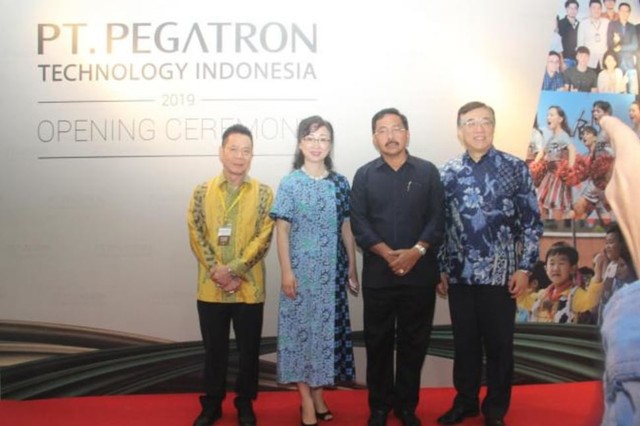 Gubernur Kepri usai meresmikan pembukaan pabrik PT Pegatron di Kawasan Industri Batamindo. (Foto: ist)