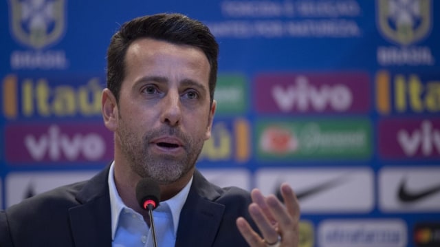 Direktur Teknik anyar Arsenal, Edu Gaspar. Foto: Mauro PIMENTEL / AFP