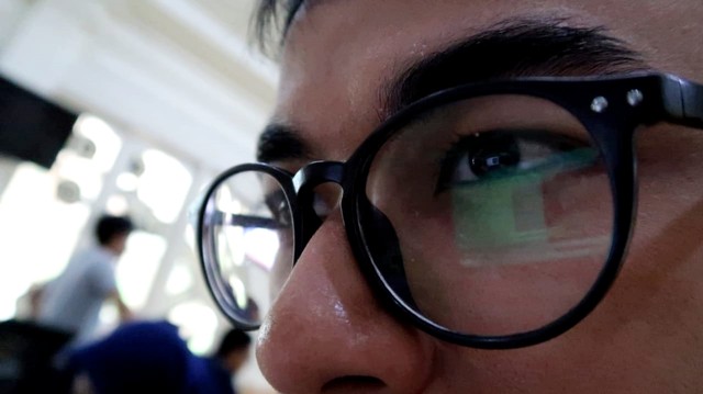 Ilustrasi kacamata. Foto: Aditia Noviansyah/kumparan
